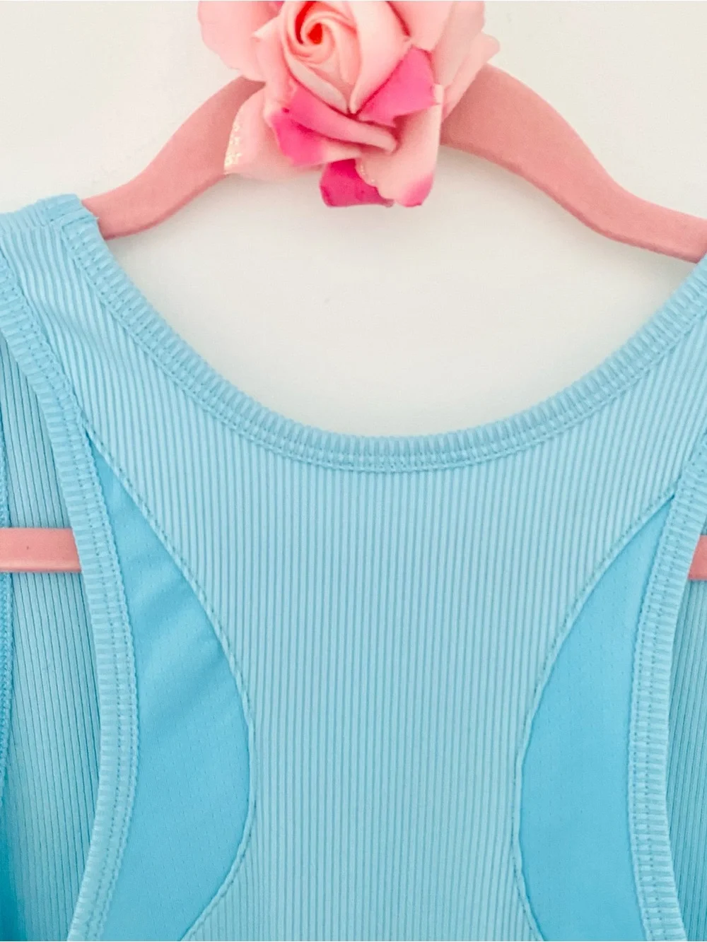 💕Pretty Blue Ribbed Racerback Tank Top SZ M - Picture 6 of 8